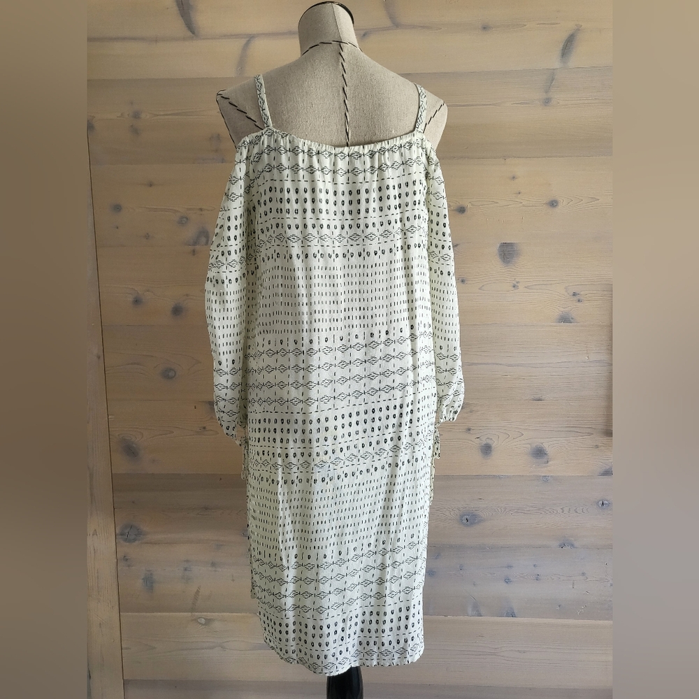 Velvet by Graham&Spencer Genna Cold Shoulder Knee Length Dress sz S Yellow/Cream - Picture 2 of 9